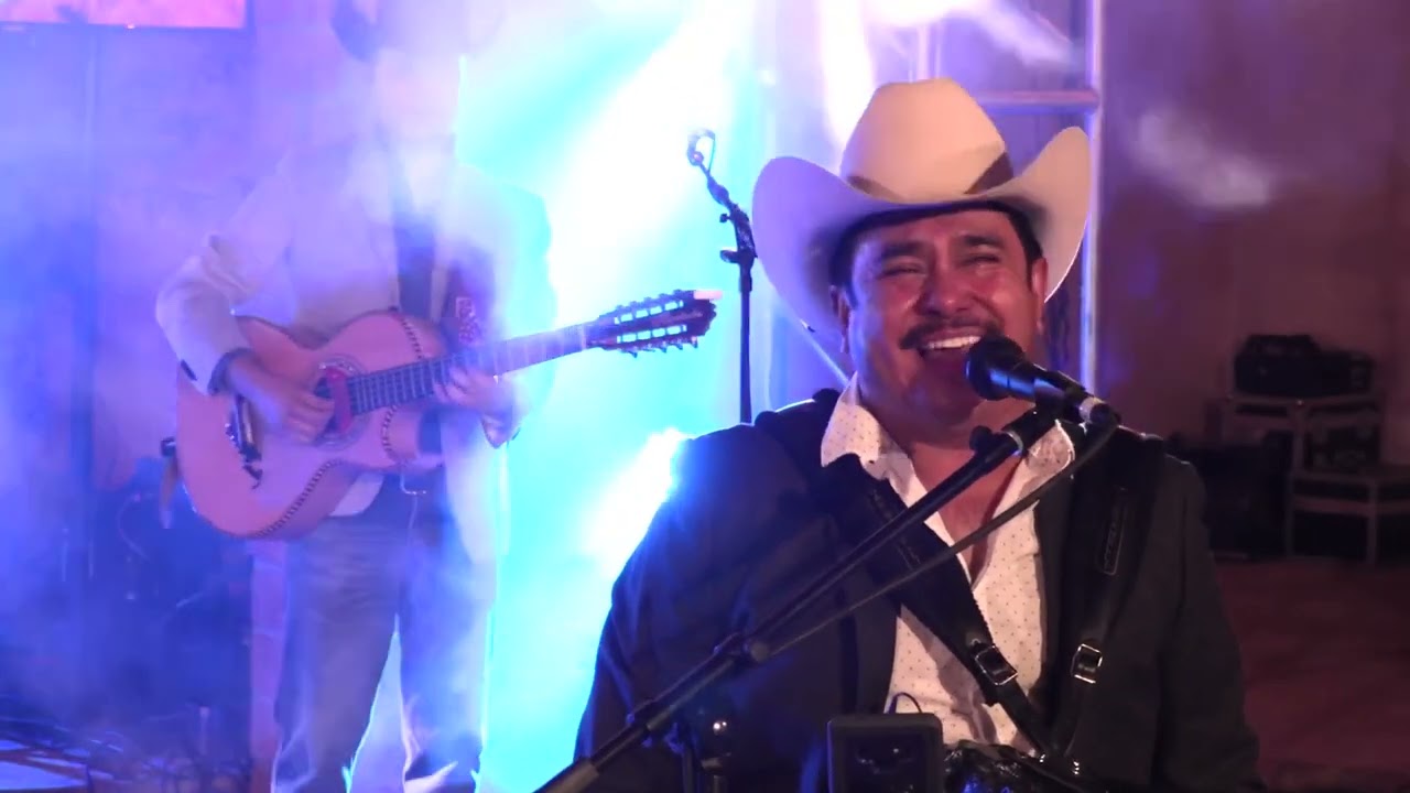 Luis Sánchez y Su Corazón Norteño - Espérame En El Cielo Corazón (Session Live 2019)