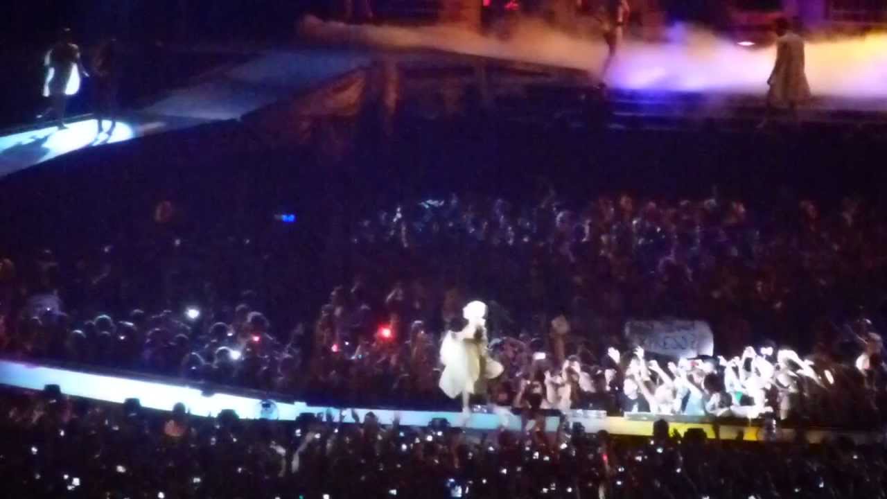 Lady Gaga - Black Jesus † Amen Fashion (Live at Twickenham)