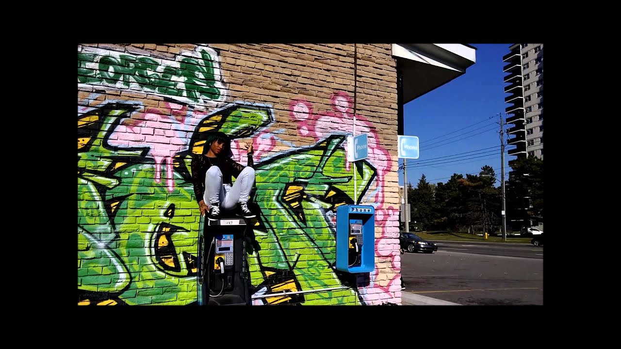 HIP HOP HONEYS OF TORONTO OLD SCHOOL TELEPHONE BOOTH STREET SHOOT.