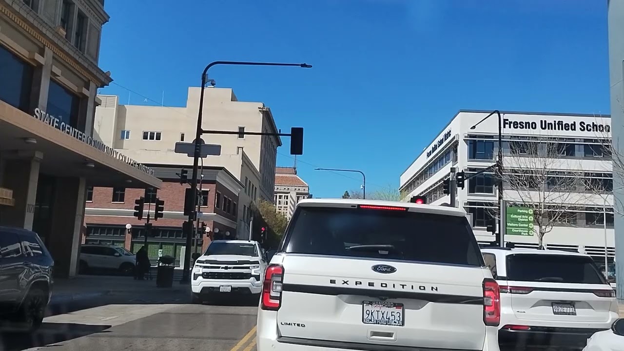Recorriendo la ciudad de fresno
