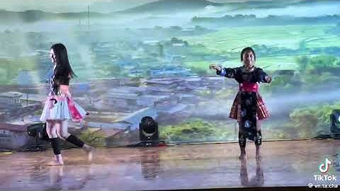 Múa ở chợ đêm tủa chùa 🥰