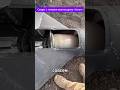 Солдаты вскрывают целый дрон «Герань» топором