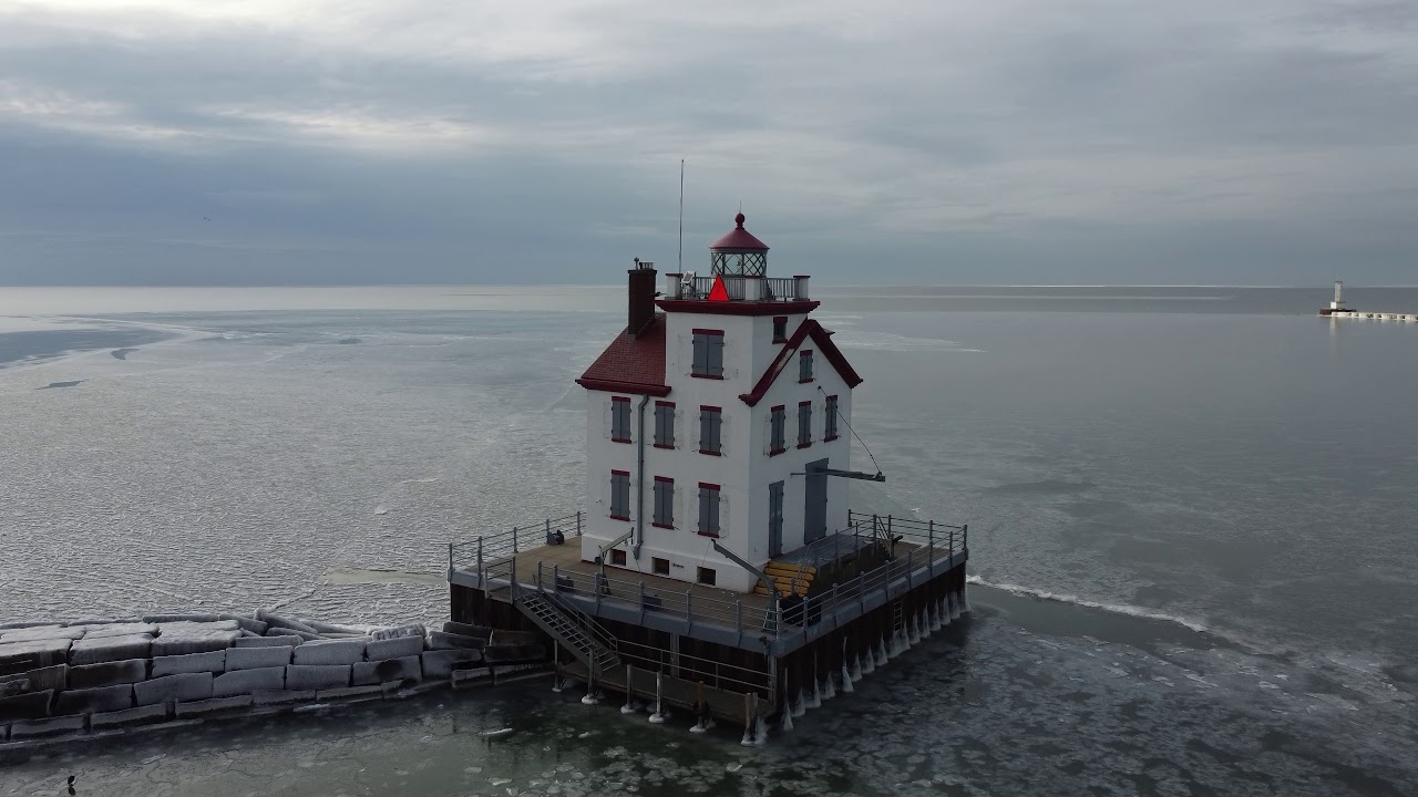 Mile Long Pier & Lorain Harbor Lighthouse YouTube