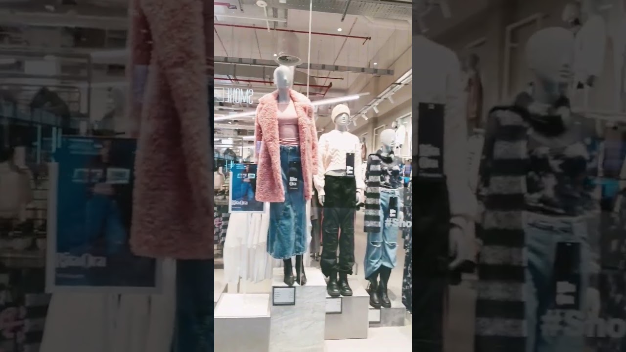 Польская мода. Магазин Примарк Польша Краков 14.10.23. Polish fashion Poland Kraków 10.14.23.