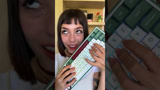 esse teclado tem o MELHOR som de teclas que eu já vi 🤤 #asmr #asmrsounds screenshot 1