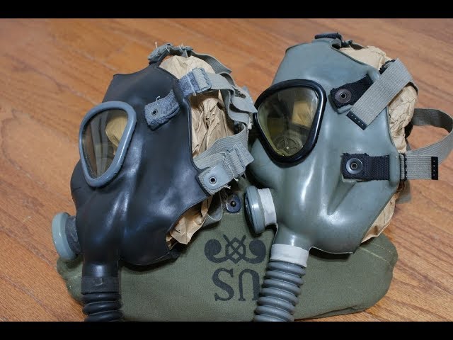 OLD VIDEO) M3 vs M4 Lightweight Service Masks (U.S. WWII Gas Masks