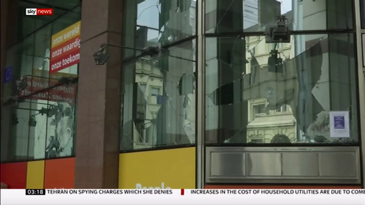 Climate Change protesters smash EU Commission windows (Belgium/(Global)) - Sky News - 1st April 2019