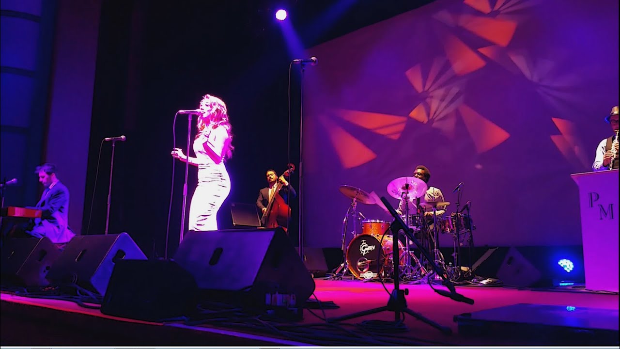 Haley Reinhart & Postmodern Jukebox "Oops...I Did it Again" Perth - Postmodern Jukebox Oops I Did It Again