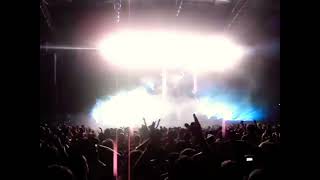 Daft punk - Alive 2007 - Melbourne - Robot Rock/Oh Yeah (Robot Rock Maximum Overdrive Beats)