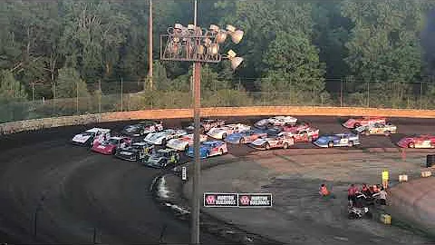 4 wide salute