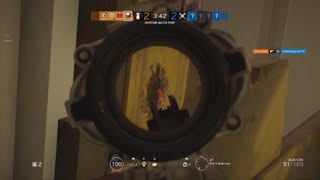 Tom Clancy's Rainbow Six® maestro  spawn  peek