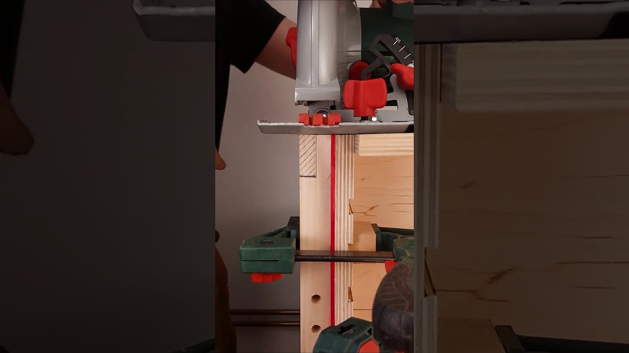 Crazy Circular Saw Rip-Cut Jig! 🛠️ #diy #woodworking #shorts