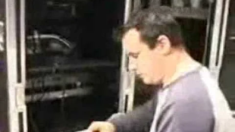 Mark Snyder Builds John Petrucci's Rig pt. 1
