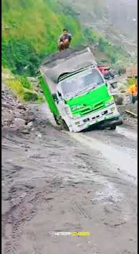 truk pasir merapi