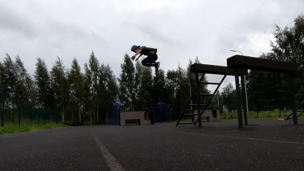 Паркур в деревне.
