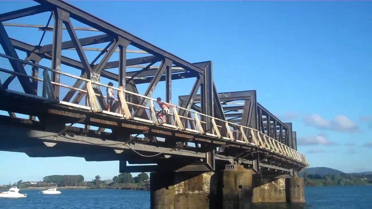 Double Backflip off bridge - YouTube