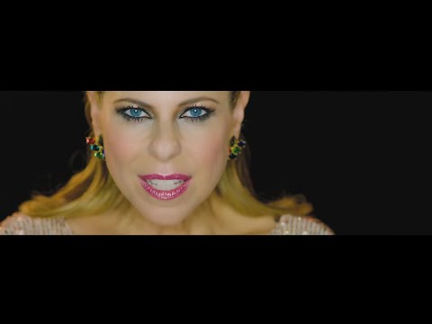 Pastora Soler - Aunque me cueste la vida (Videoclip Oficial)