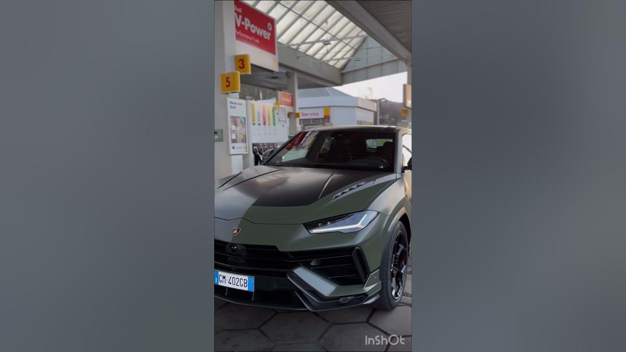 URUS 🚀💥 would you want to drive it to the gas station? ⛽️😎