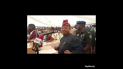 davido is back and seen dancing in his uncle ademola adeleke inauguration#davido#lindaikeji#subcribe