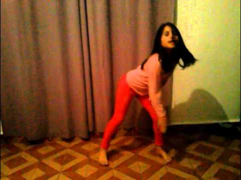 Isabelle dançando - show das poderosas - Anitta 