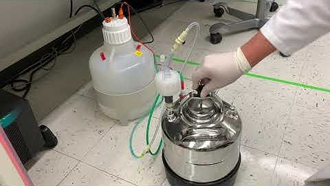 De-gassing the fluidic lines on the BD Fortessa/LSRII