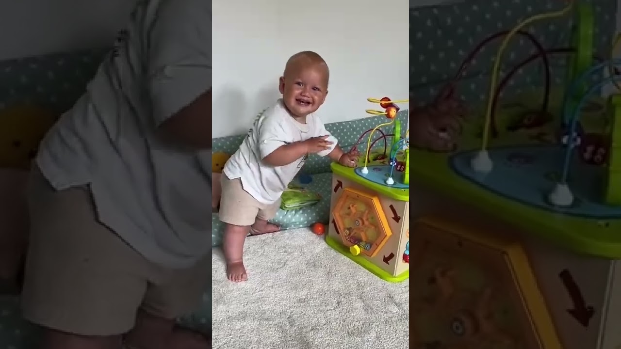 😱 BABY FÄLLT HIN - Stehen lernen für Babys 