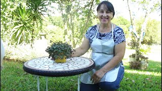 UMA MESA DE JARDIM TOTALMENTE RECICLADA