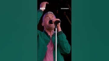 An amazing performance of Everybody