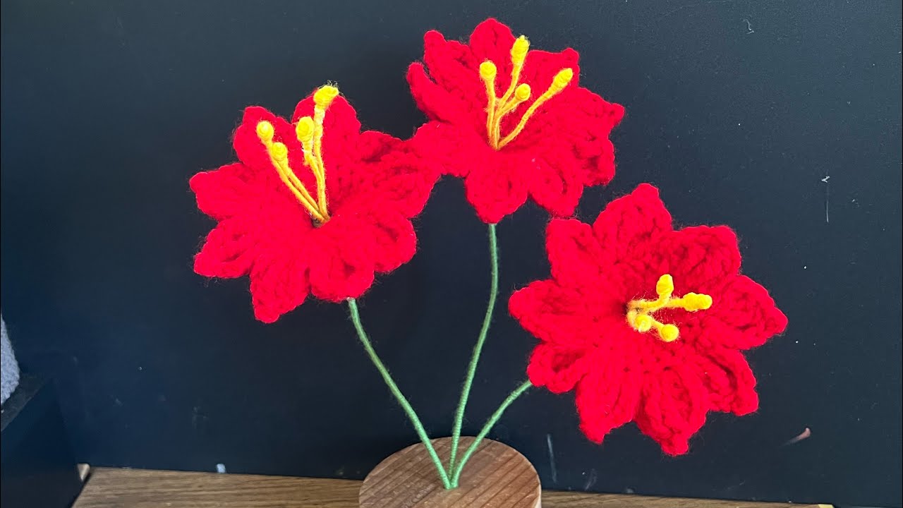 Easy and Quick Step-by-Step Flower 🌺 🥰🧶 - YouTube