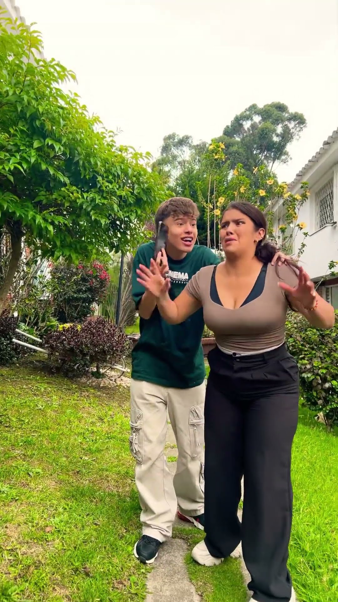 ME SIGUES ? #humor #cosasdefamilia #comedia #shortviral #fypシ゚