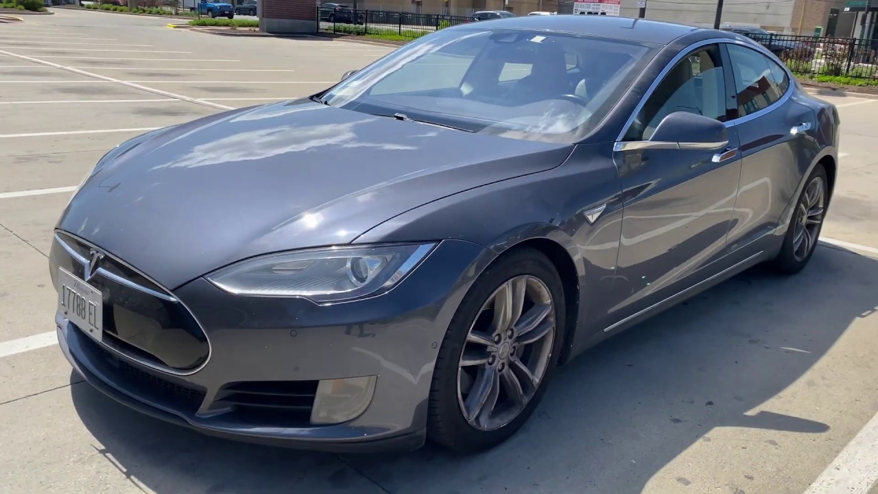 Tesla Model S - Walk Around