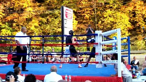 Scott Hutton boxing @ Royal Place Round1