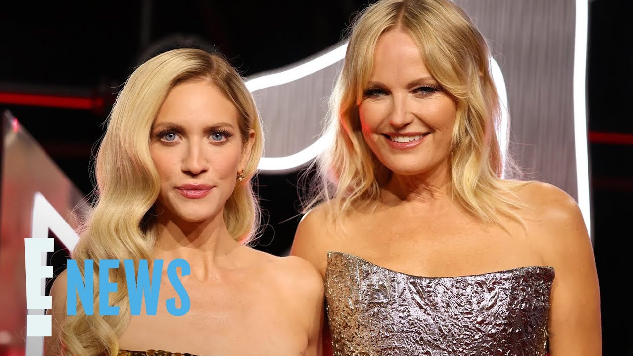 VMA 2025: Бриттани Сноу и Малин Акерман анонсируют второй сезон сериала «Охота на жён» | E! News