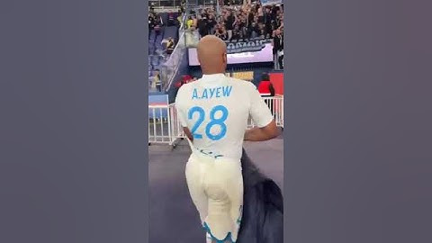 Vintage Dede Ayew got 3-3 draw for Le Havre with PSG as he gift fan after his shirt