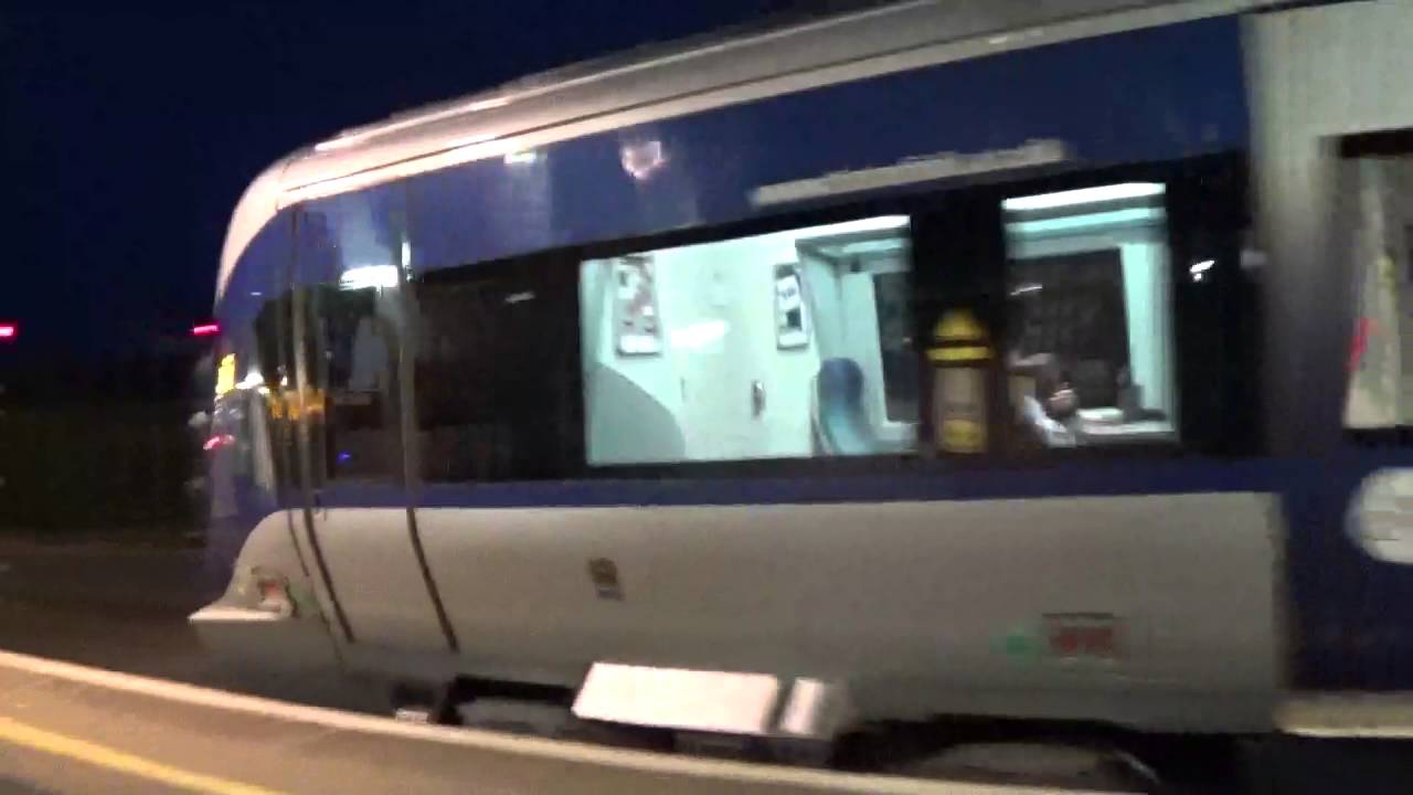 nir-caf-4000-class-at-portadown-train-station-youtube