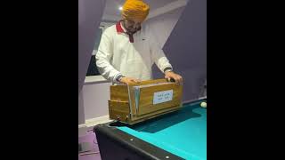 Sidhu Moosewala Playing Harmonium | ਸਿੱਧੂ ਮੂਸੇਵਾਲਾ سدھو موسے والا screenshot 4