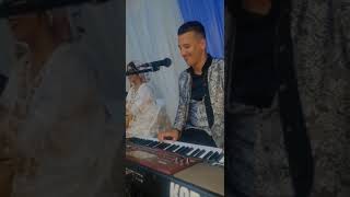 أميمتي شهد البطل زوجوني بهاد رجل            سمعها