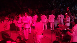 La Arrolladora Banda El Limón - A Los Cuatro Vientos (En Vivo) Colima 2013