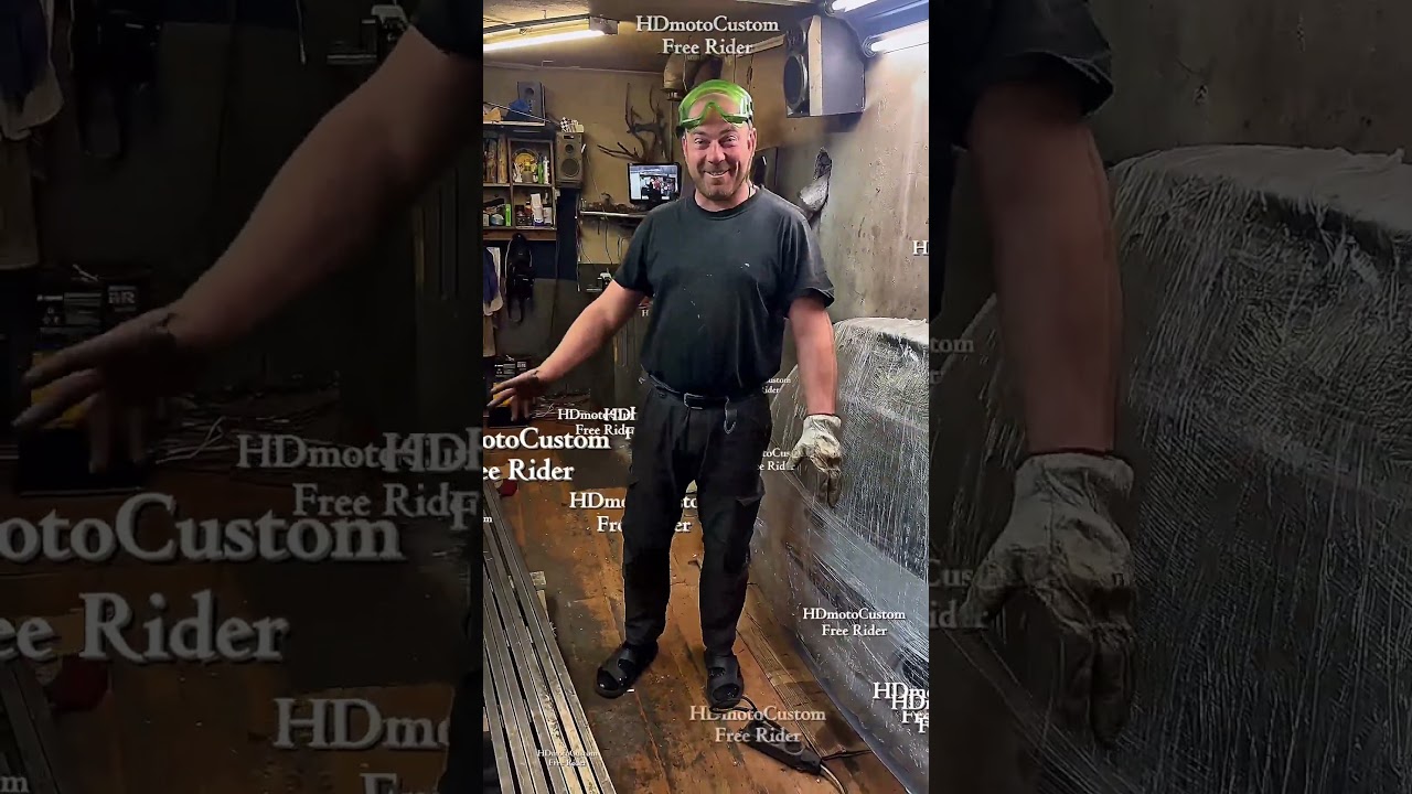 Как мы сварили шкаф для МОТО мастерской за один день! 