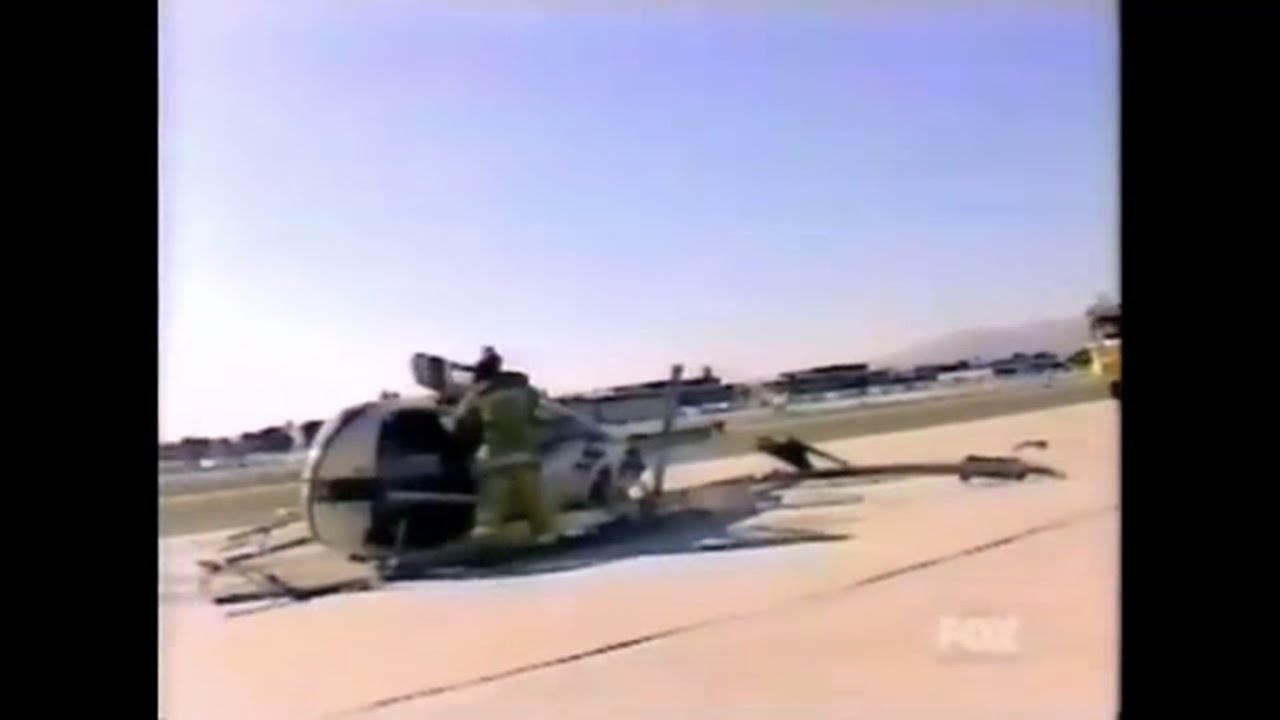 Helicopter Crash Caught On Tape - YouTube