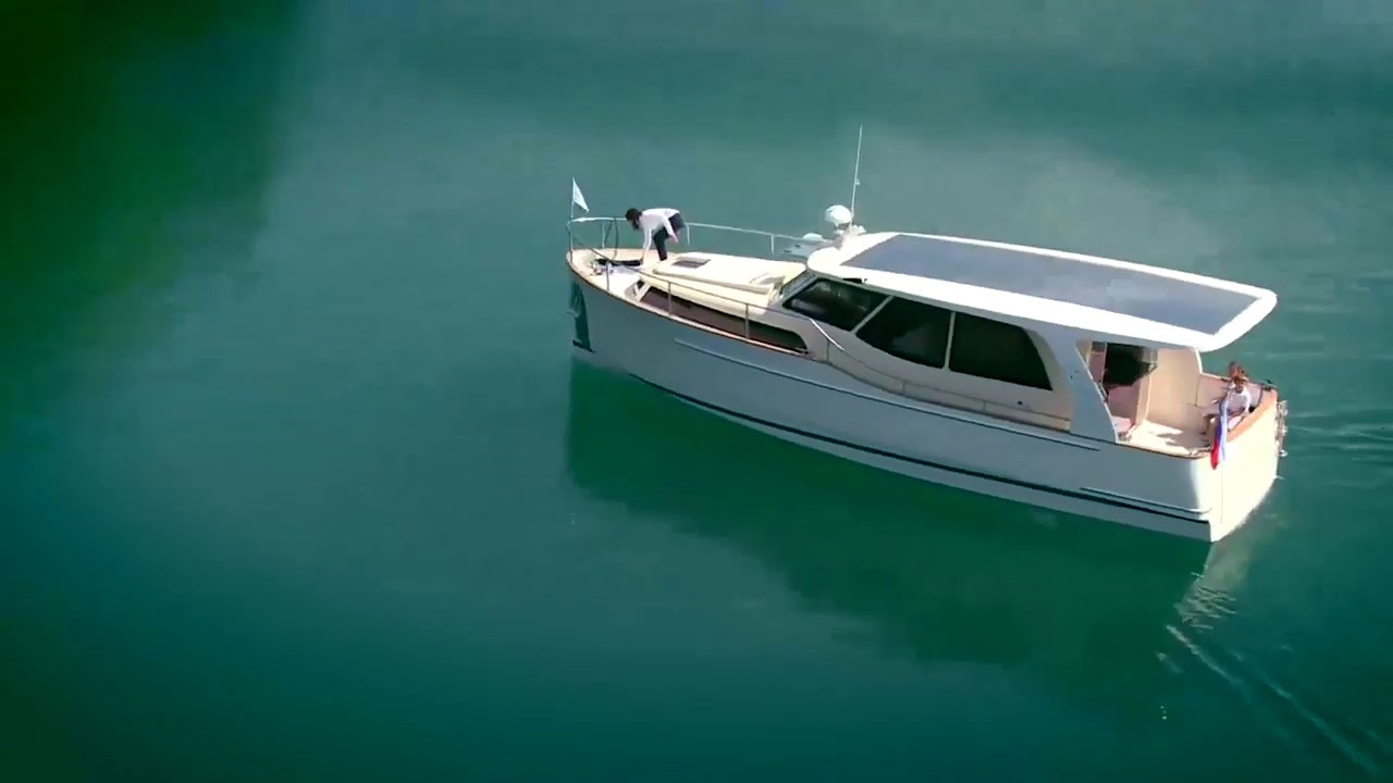 Greenline 33  -  Motor boat - option Hybrid