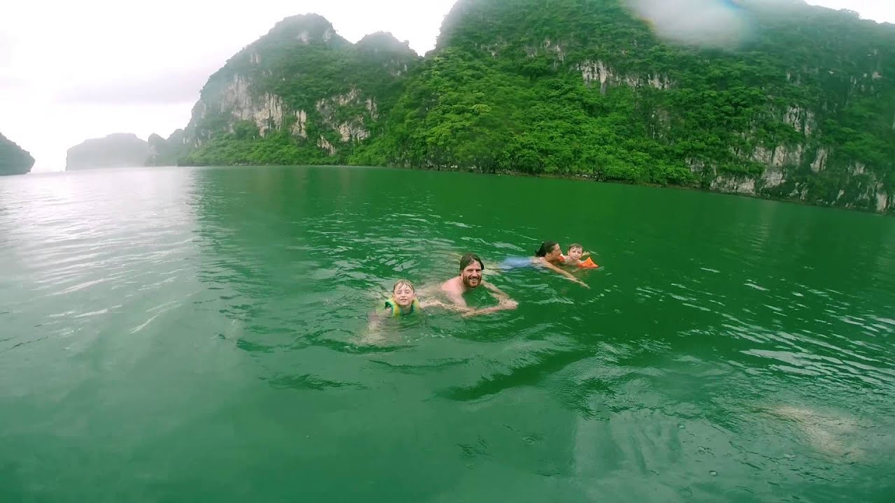 Swimming in Lan Ha Bay - Vietnam - YouTube