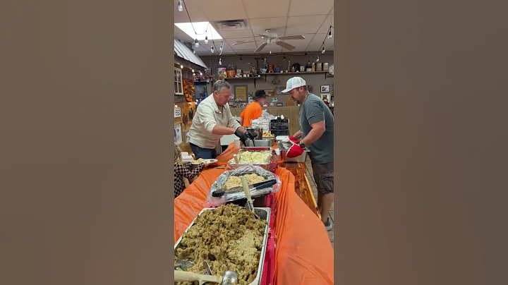 RaeZack’s breaks free Thanksgiving meal giveaway record