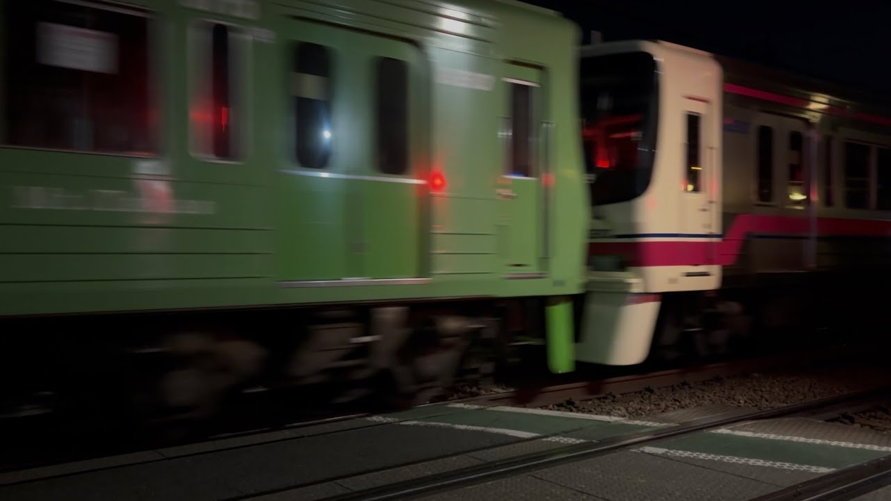 京王8713F(高尾山ラッピングトレイン) 救援回送 高幡不動～百草園通過