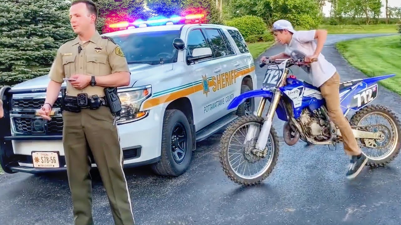 13 MINUTES OF POLICE CHASE GETAWAYS! _ COPS VS DIRT BIKERS _ - YouTube