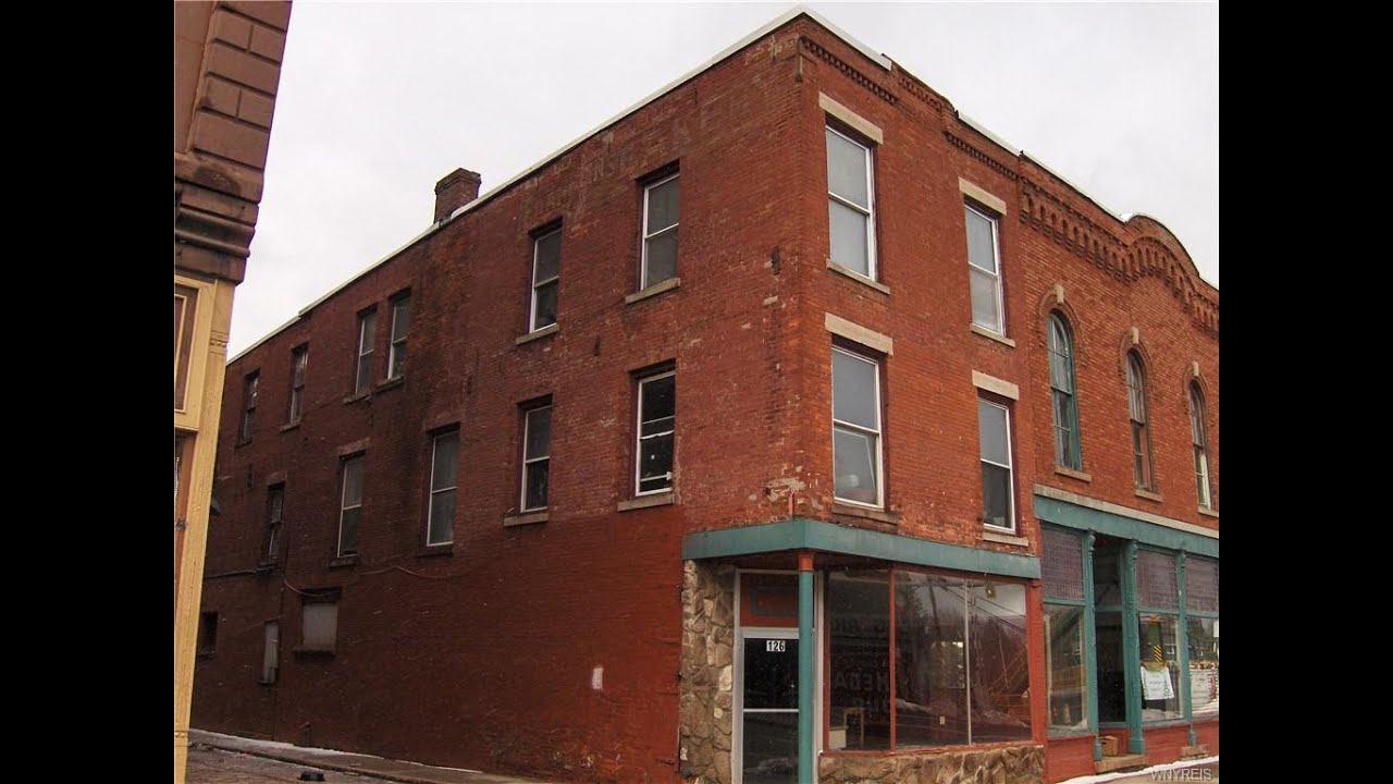 Investor Alert! Mixed-Use Building in Albion, NY — Starts at $20K!  — 126 N. Main Street, Albion, NY