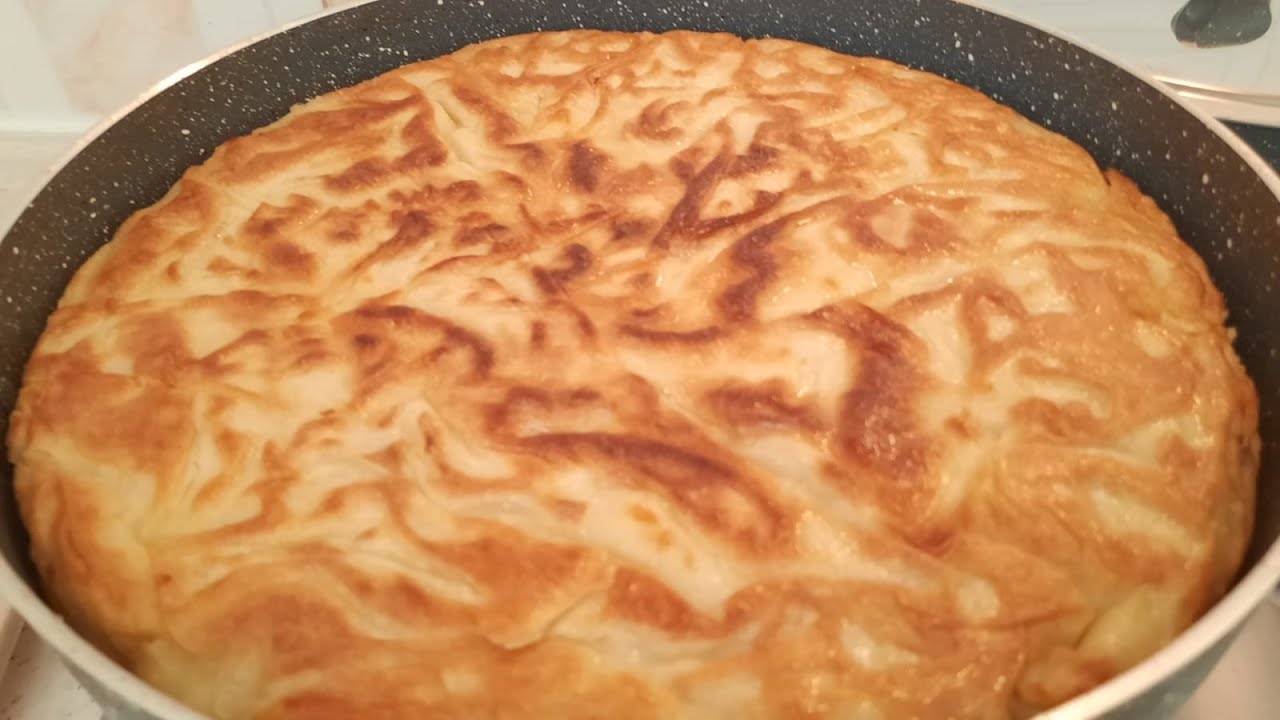 EL AÇMASI BÖREK / TAVADA PRATİK SU BÖREĞİ NASIL YAPILIR (SESLİ HALİ)