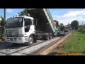 รถทำถนน แอสฟัลท์ คอนกรีต ลาดยาง เครื่องจักรกลหนัก ทำงานก่อสร้างถนน ปูยางมะตอย  truck Thailand