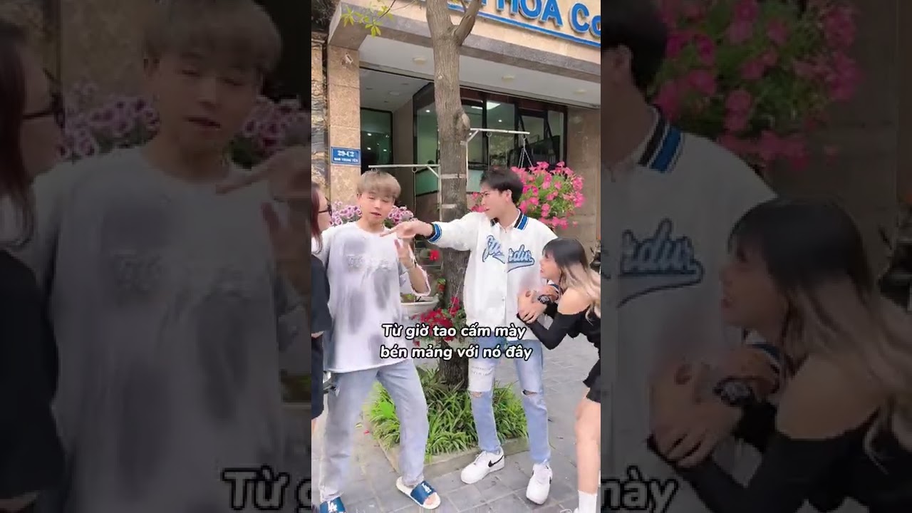 Duy Văn Phạm hôn Tân Hạc 🥺 