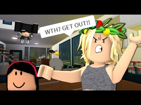 Breaking Into Peoples Houses On Bloxburg Gone Wrong Youtube - youtube roblox bloxburg break in challenge